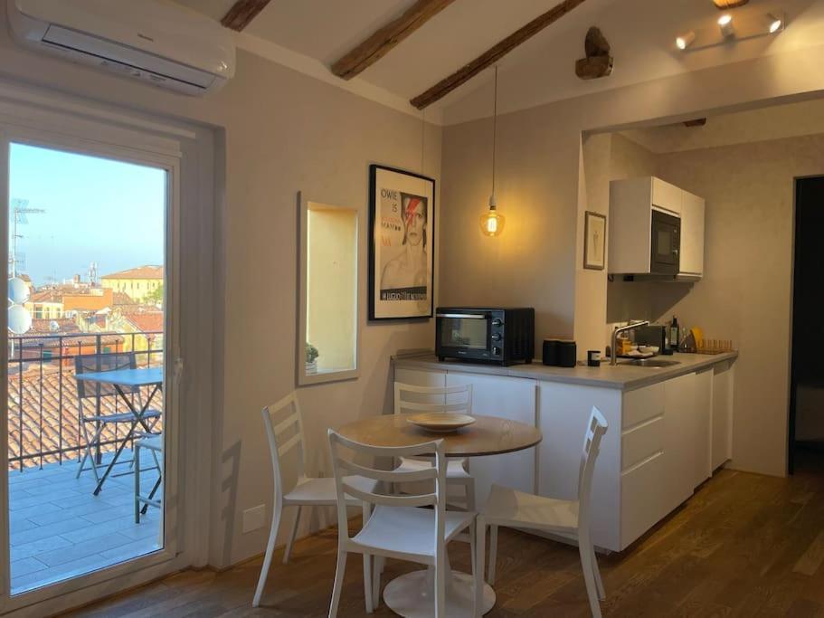 Romantic Attic Room With Panoramic View Bologna Kültér fotó