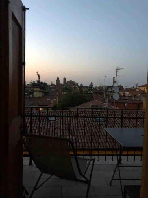 Romantic Attic Room With Panoramic View Bologna Kültér fotó
