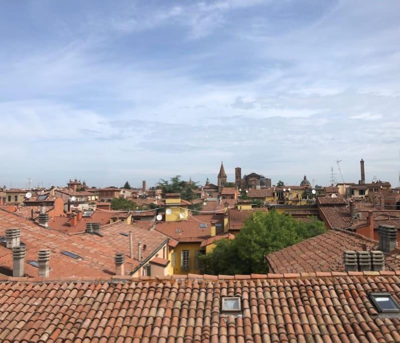 Romantic Attic Room With Panoramic View Bologna Kültér fotó