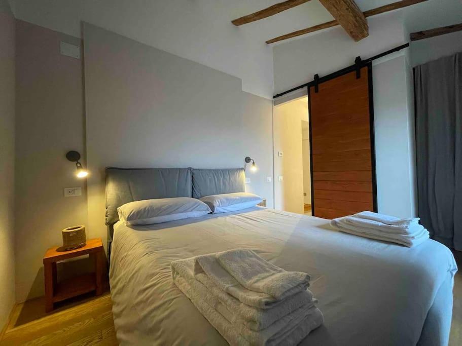 Romantic Attic Room With Panoramic View Bologna Kültér fotó